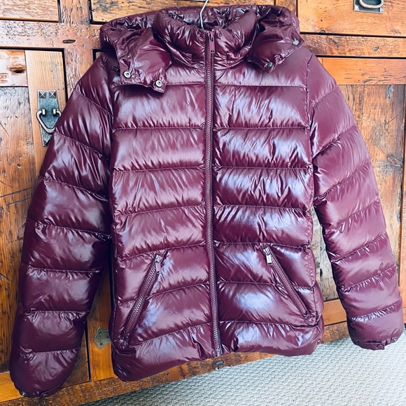 Babaton City puff from Aritzia - Picture 1 of 6